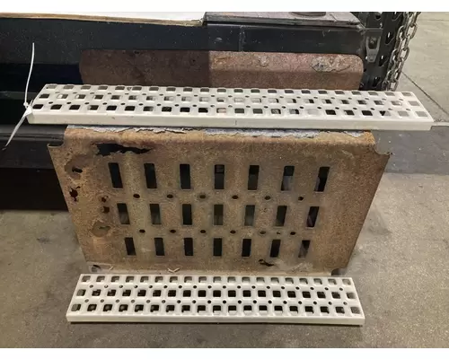 Volvo VNL Engine Brackets, Misc.