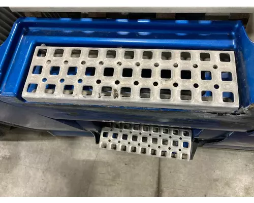 Volvo VNL Engine Brackets, Misc.