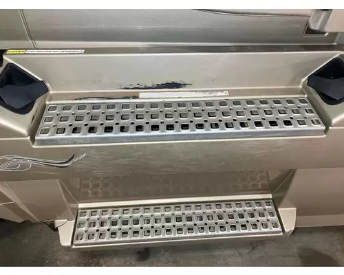 Volvo VNL Engine Brackets, Misc.