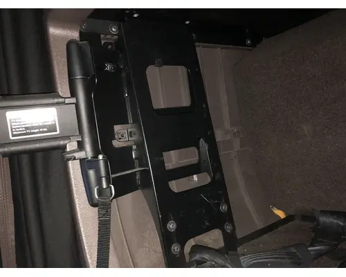 Volvo VNL Engine Brackets, Misc.