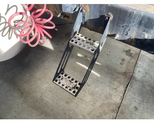 Volvo VNL Engine Brackets, Misc.