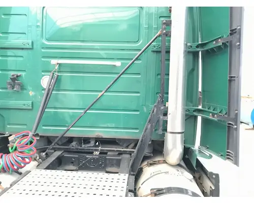 Volvo VNL Exhaust Assembly