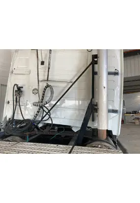 Volvo VNL Exhaust Bracket