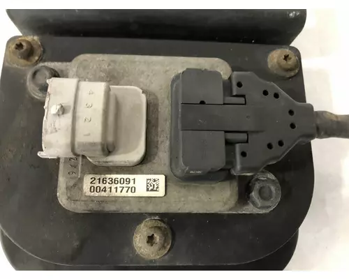 Volvo VNL Exhaust DPF Assembly