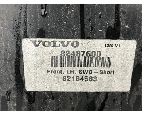 Volvo VNL Fairing (Side)