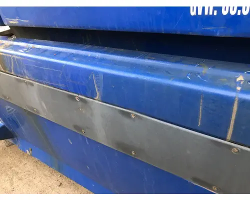 Volvo VNL Fairing (Side)