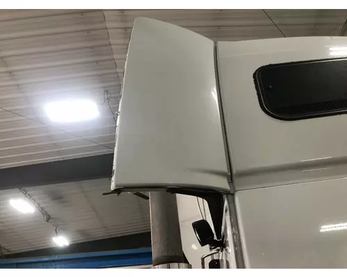 Volvo VNL Fairing (Side)