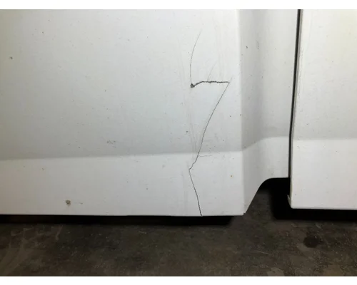 Volvo VNL Fairing (Side)