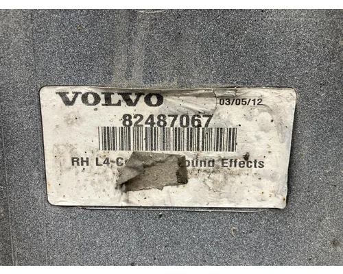Volvo VNL Fairing (Side)