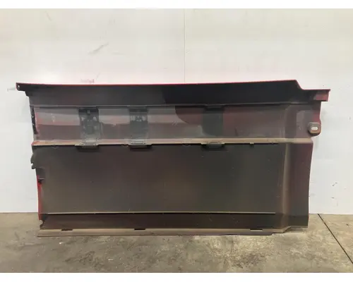 Volvo VNL Fairing (Side)