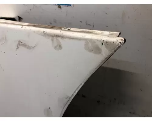 Volvo VNL Fairing (Side)