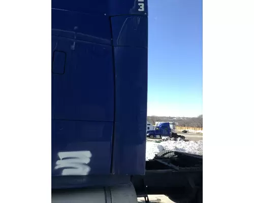 Volvo VNL Fairing (Side)