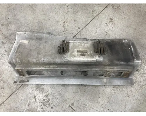 Volvo VNL Fairing (Side)