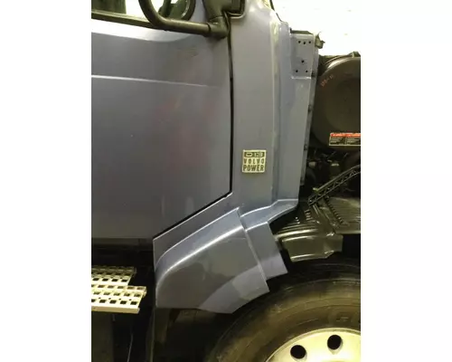 Volvo VNL Fender