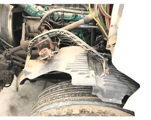 Volvo VNL Fender
