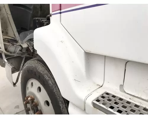 Volvo VNL Fender