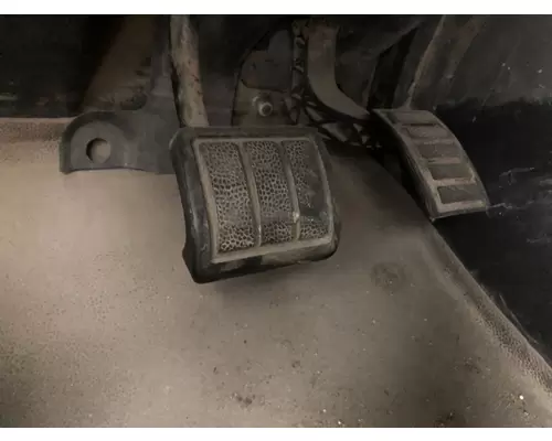 Volvo VNL Foot Control Pedal (all floor pedals)