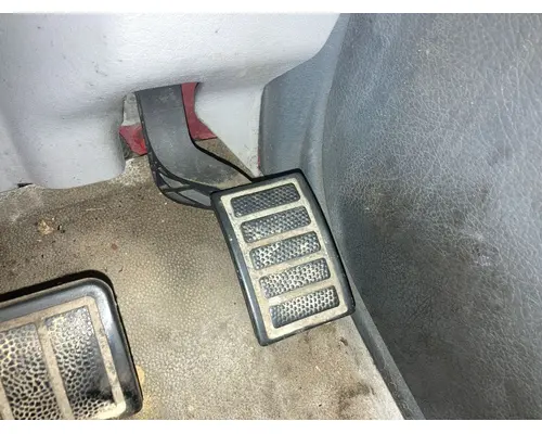 Volvo VNL Foot Control Pedal (all floor pedals)
