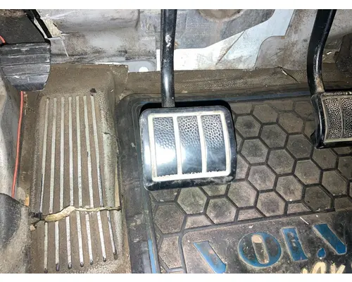 Volvo VNL Foot Control Pedal (all floor pedals)