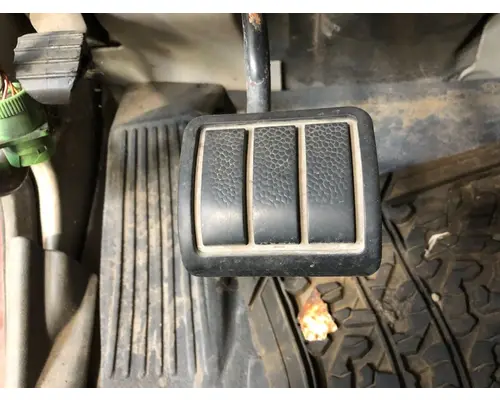 Volvo VNL Foot Control Pedal (all floor pedals)