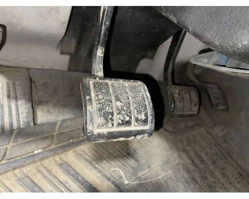 Volvo VNL Foot Control Pedal (all floor pedals)