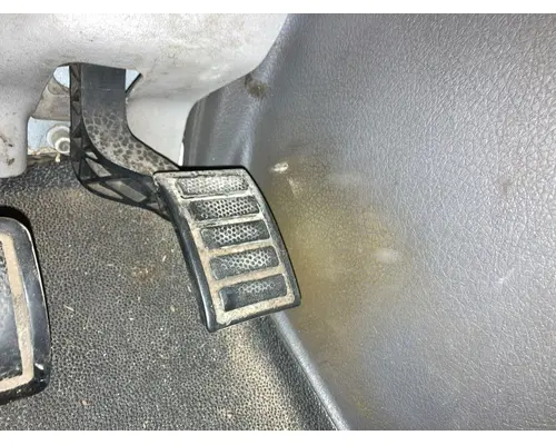 Volvo VNL Foot Control Pedal (all floor pedals)