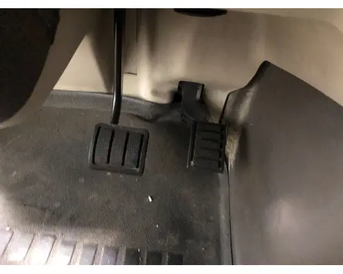 Volvo VNL Foot Control Pedal (all floor pedals)