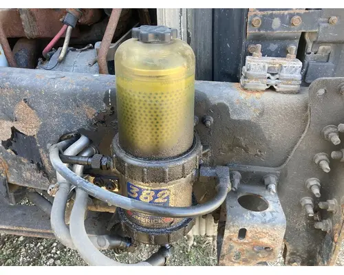 Volvo VNL Fuel Heater