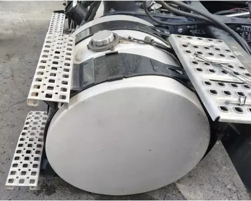 Volvo VNL Fuel Tank