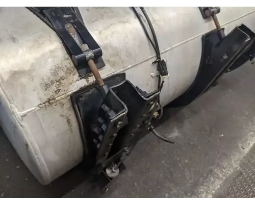 Volvo VNL Fuel Tank