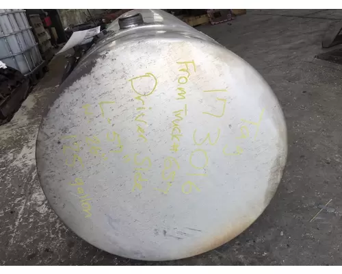 Volvo VNL Fuel Tank