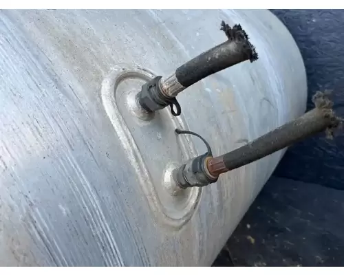 Volvo VNL Fuel Tank