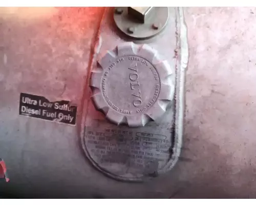 Volvo VNL Fuel Tank