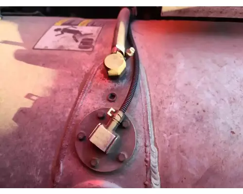 Volvo VNL Fuel Tank