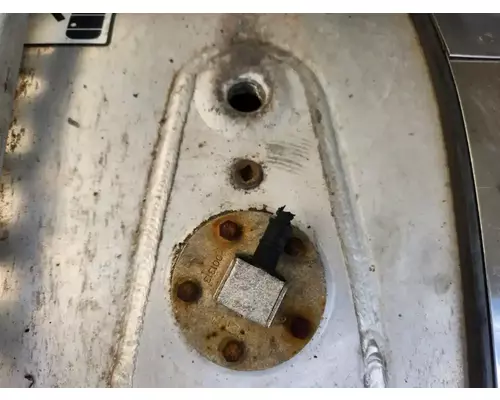Volvo VNL Fuel Tank