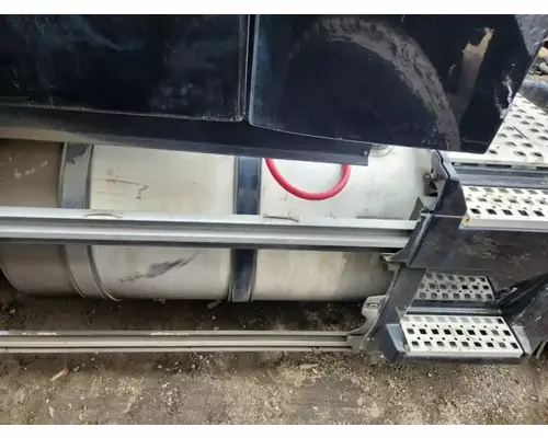 Volvo VNL Fuel Tank