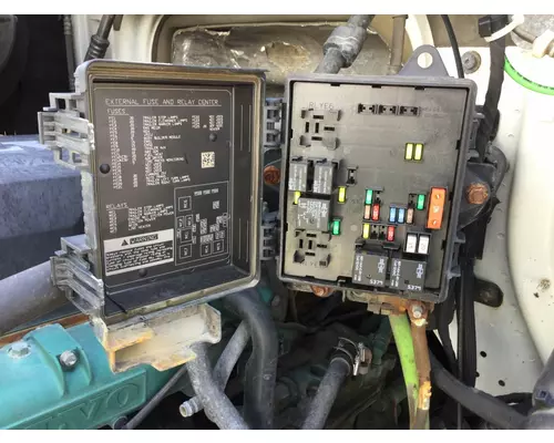 Volvo VNL Fuse Box