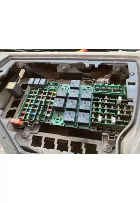 Volvo VNL Fuse Box