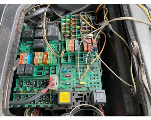 Volvo VNL Fuse Box