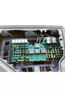 Volvo VNL Fuse Box