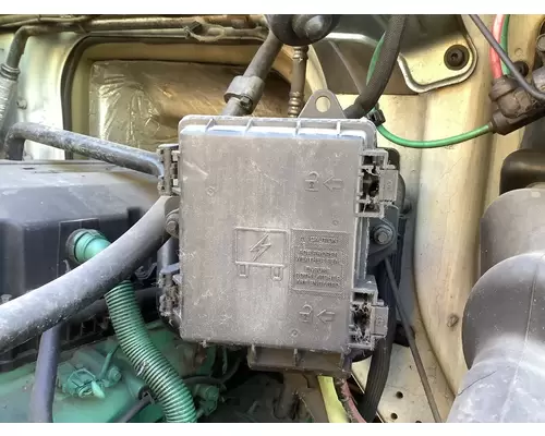 Volvo VNL Fuse Box