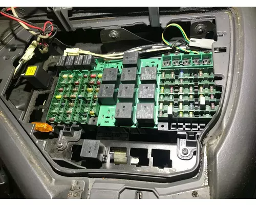 Volvo VNL Fuse Box