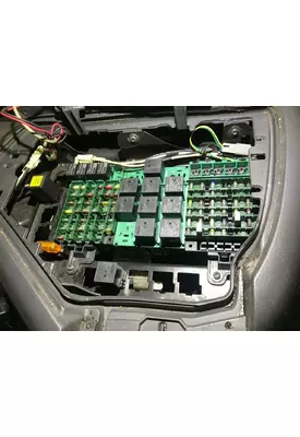 Volvo VNL Fuse Box