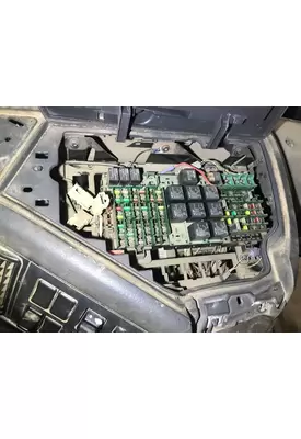 Volvo VNL Fuse Box