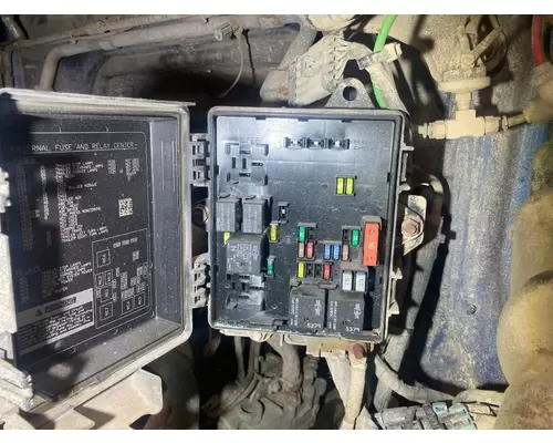 Volvo VNL Fuse Box