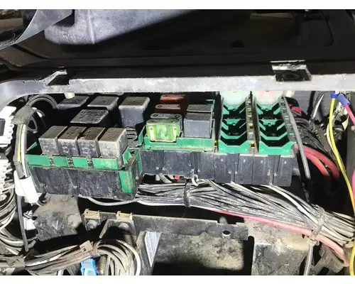 Volvo VNL Fuse Box