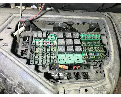 Volvo VNL Fuse Box