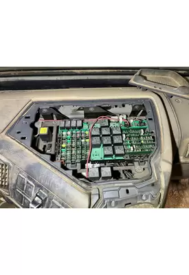 Volvo VNL Fuse Box