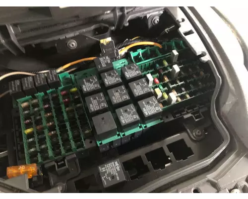 Volvo VNL Fuse Box