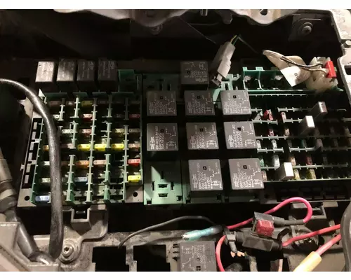 Volvo VNL Fuse Box